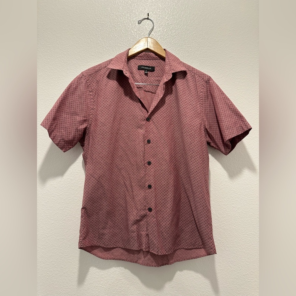 WestZeroOne - Men's Short Sleeve Button Up - Medium